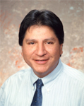 Dr. Héctor Flores