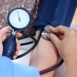 Hay un nuevo tratamiento para la hipertensión que no cede con medicamentos