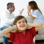 La mente de los niños se ve afectada por la violencia familiar 