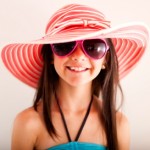 Cuida tus ojos y los de tus hijos si van a exponerse al sol